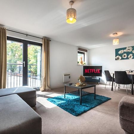 Best Price! Large Spacious 2 Bed Apartment - King Size Or Single Beds, Sofabeds, Smart Tvs, Free Parking 사우샘프턴 외부 사진
