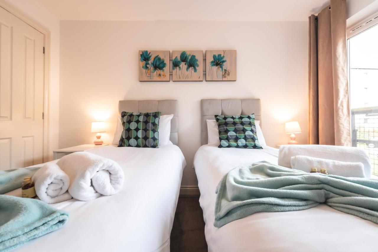 Best Price! Large Spacious 2 Bed Apartment - King Size Or Single Beds, Sofabeds, Smart Tvs, Free Parking 사우샘프턴 외부 사진