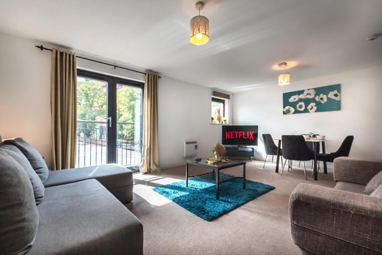 Best Price! Large Spacious 2 Bed Apartment - King Size Or Single Beds, Sofabeds, Smart Tvs, Free Parking 사우샘프턴 외부 사진