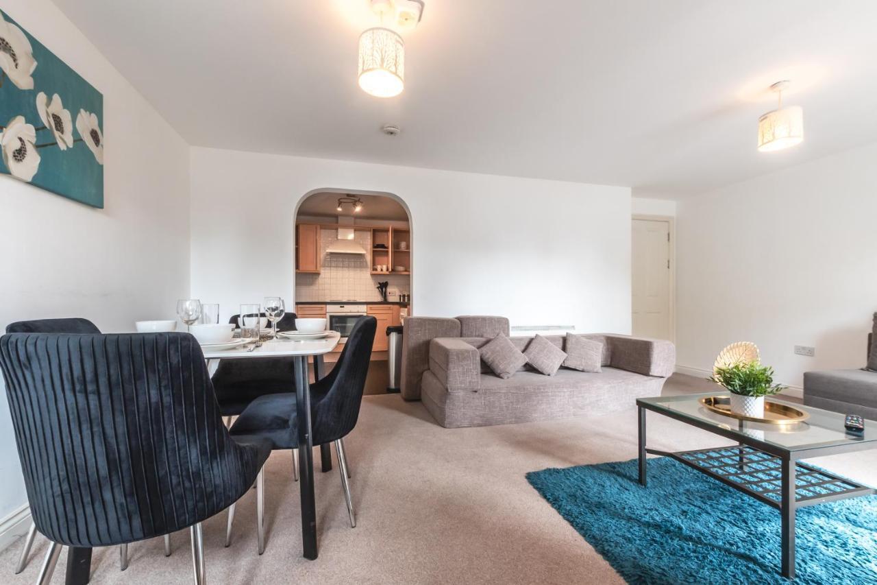 Best Price! Large Spacious 2 Bed Apartment - King Size Or Single Beds, Sofabeds, Smart Tvs, Free Parking 사우샘프턴 외부 사진