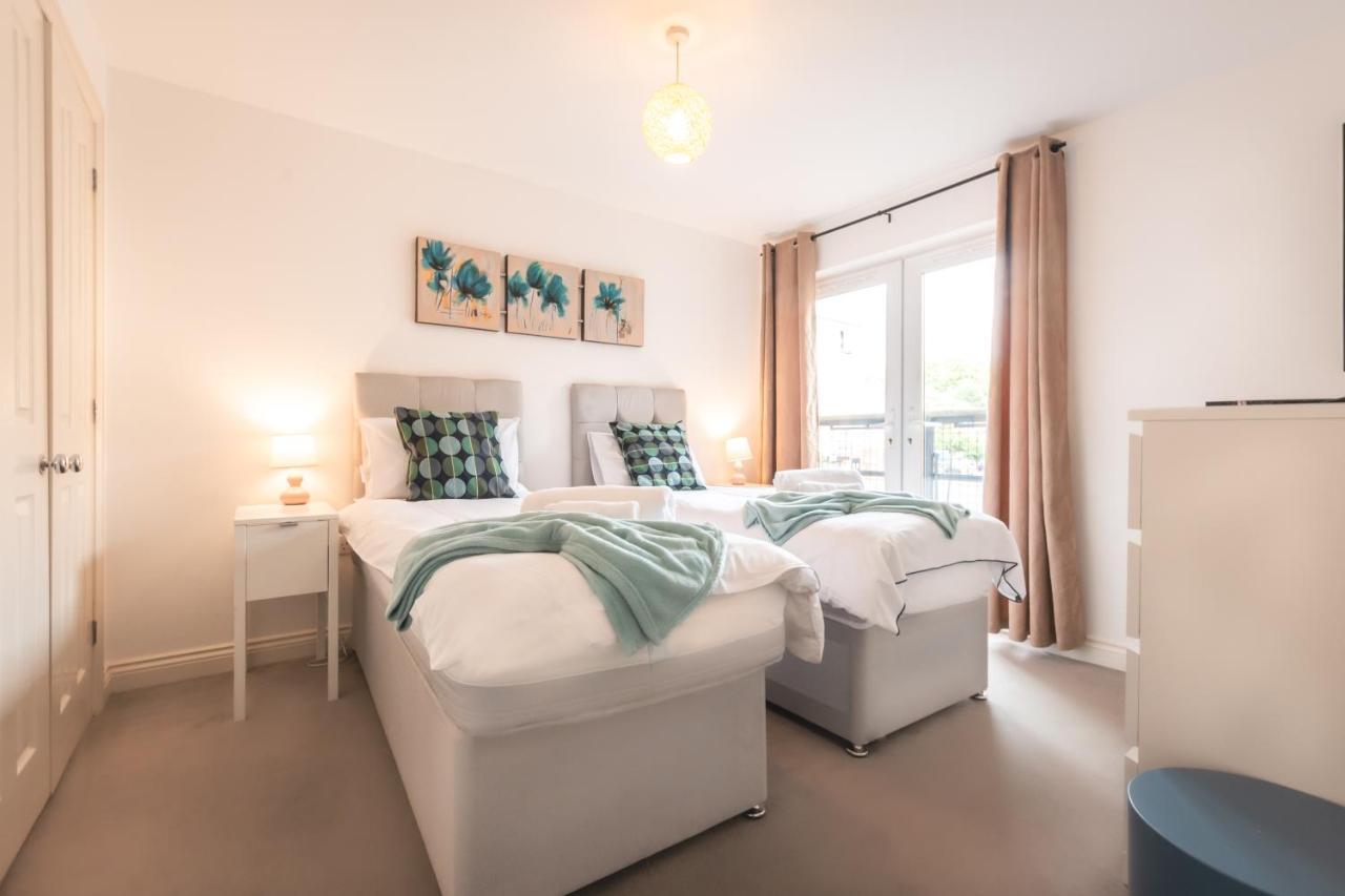 Best Price! Large Spacious 2 Bed Apartment - King Size Or Single Beds, Sofabeds, Smart Tvs, Free Parking 사우샘프턴 외부 사진
